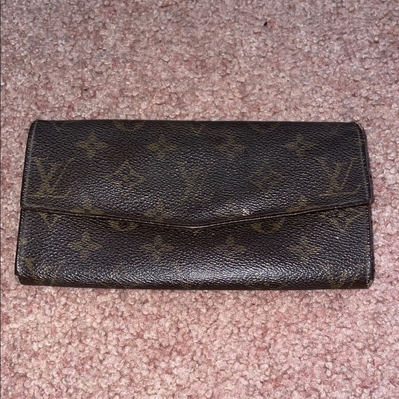 Louis Vuitton Brown Monogram Wallet Timeless Design - Picture 1 of 7